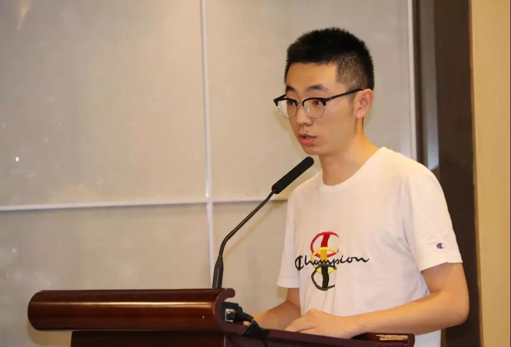 奋进的润华人，我们不一样——2018“Century Grow up”主题年中总结大会圆满结束